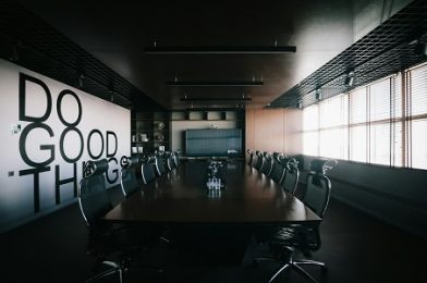 Dos de los principales servicios que brinda Prometeo a las empresas de Latam