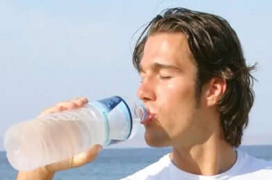 Los beneficios de consumir agua saludable